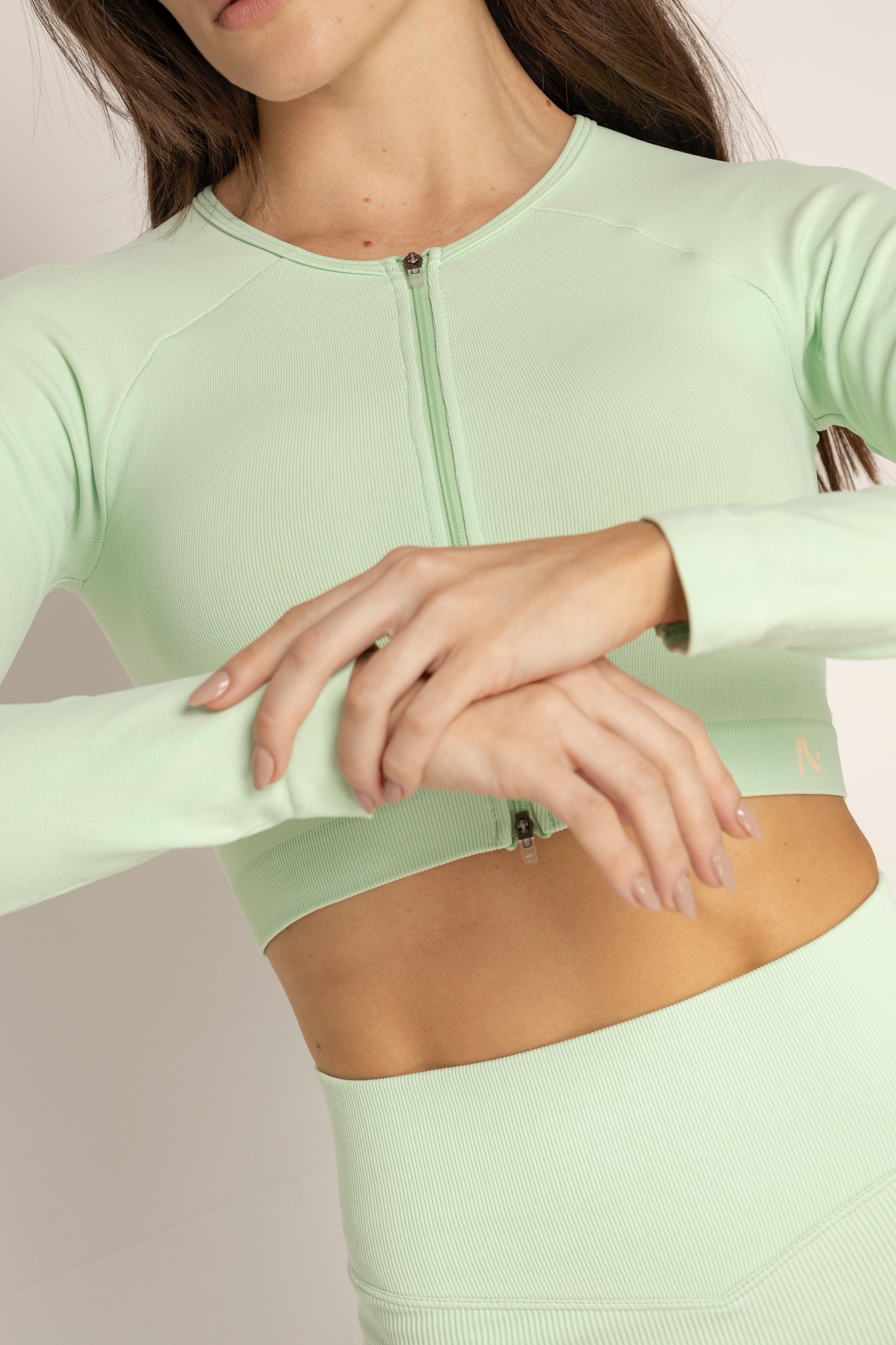 Buzo versatile verde meta