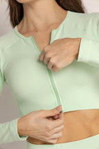 Buzo versatile verde meta