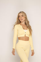 Buzo versatile amarillo