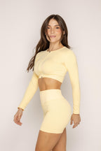 Buzo versatile amarillo