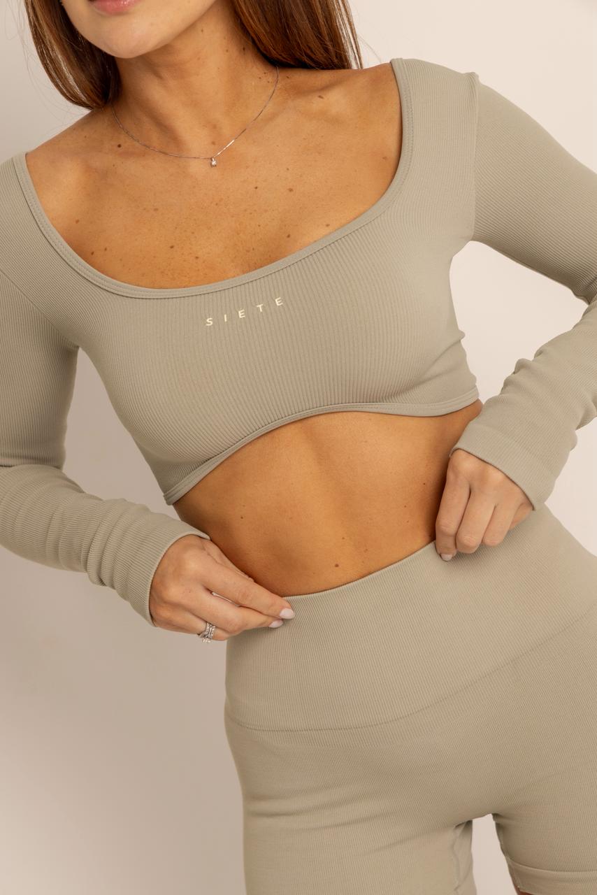 ONLY ONE TOP