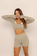 ONLY ONE TOP